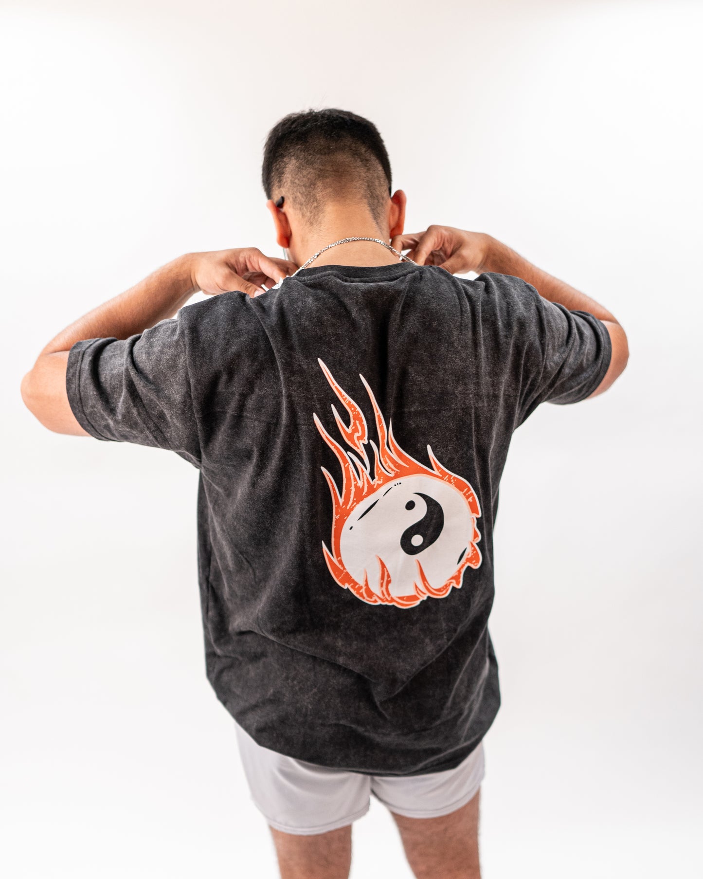 8 BALL TEE.